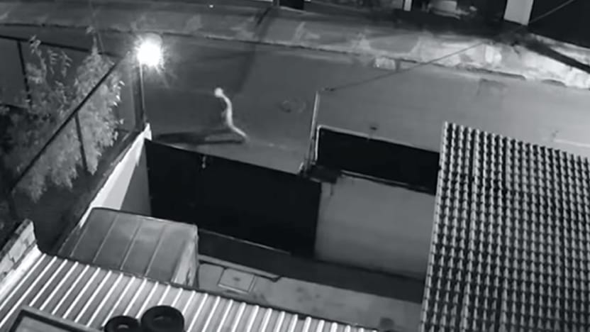 Policía investiga lanzamiento de un explosivo en casa de Chillogallo