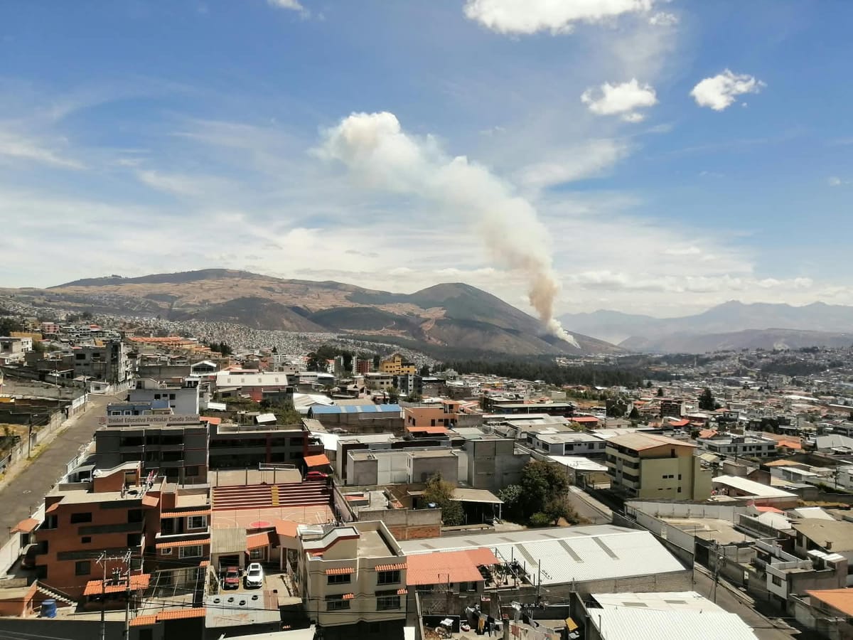 Quito en llamas: nuevos incendios se activan en la capital