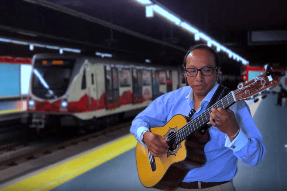 Música en El Metro por el día del pasillo ecuatoriano