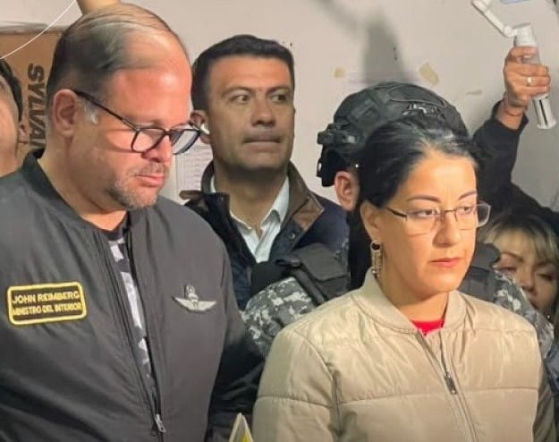 La Policía irrumpió en el Ministerio de Educación