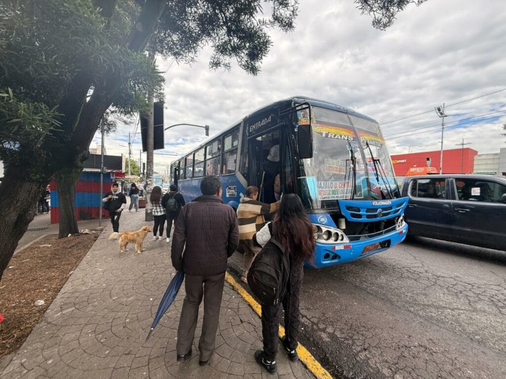 Crisis en el transporte y posible alza de pasajes